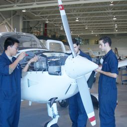 成都航空职业学校2019年报名、招生条件