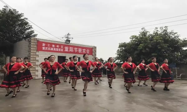 重庆机械高级技工学校男生宿舍环境