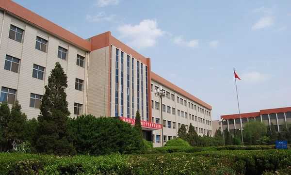 吕梁学院汾阳师范分校雕塑