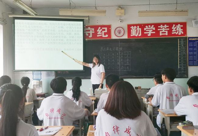 临汾市阳光通才职业艺术学校教学楼