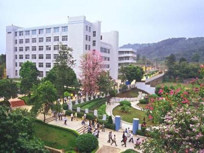 广元工贸学校校园