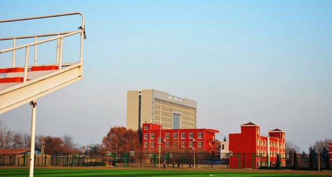 山西管理职业学院(中专部)大门