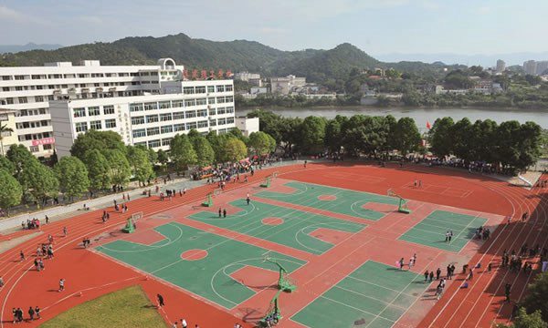 福建理工学校操场