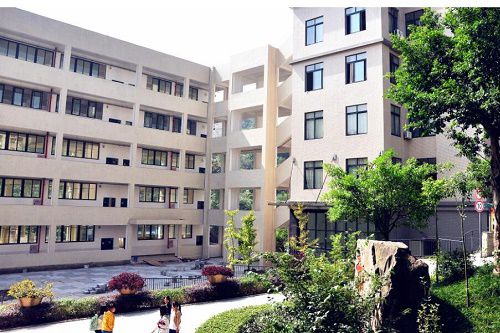 重庆市轻工业学校五年制大专学校乘车路线